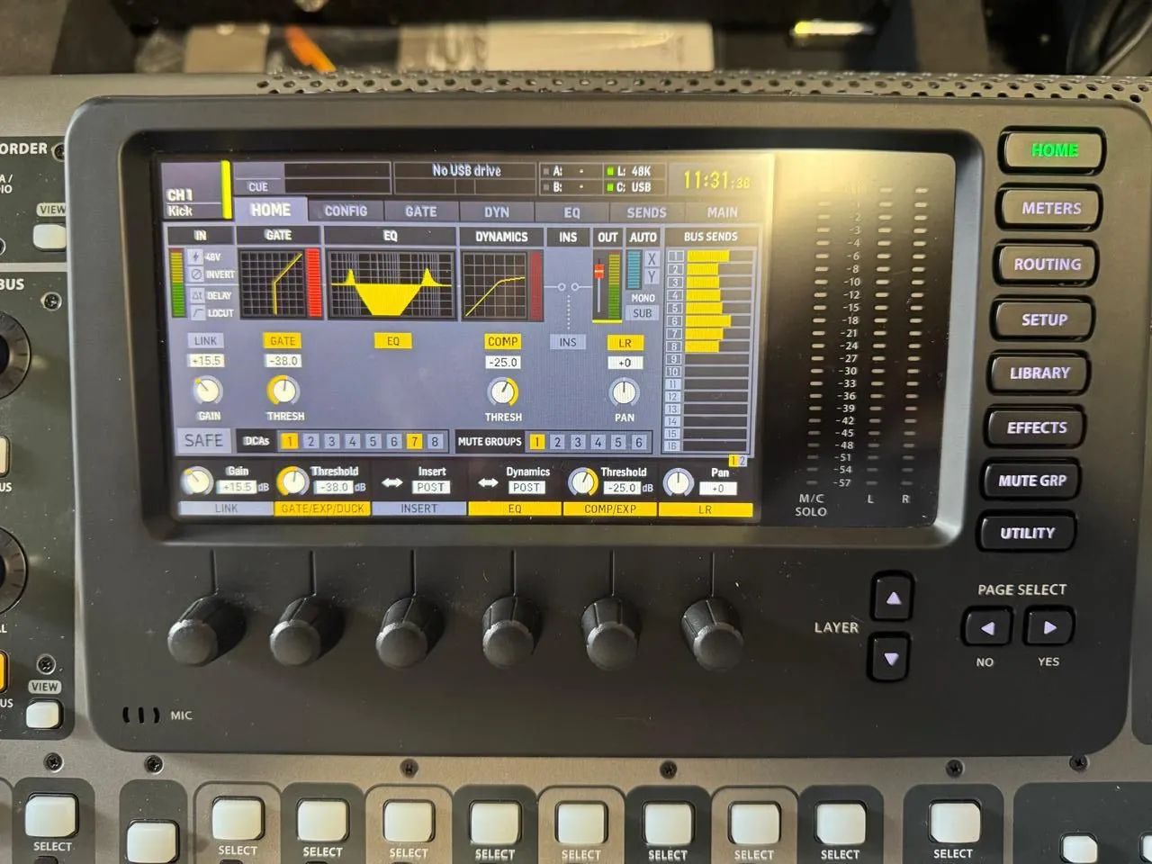 Mesa Digital Behringer X32 - Foto 3
