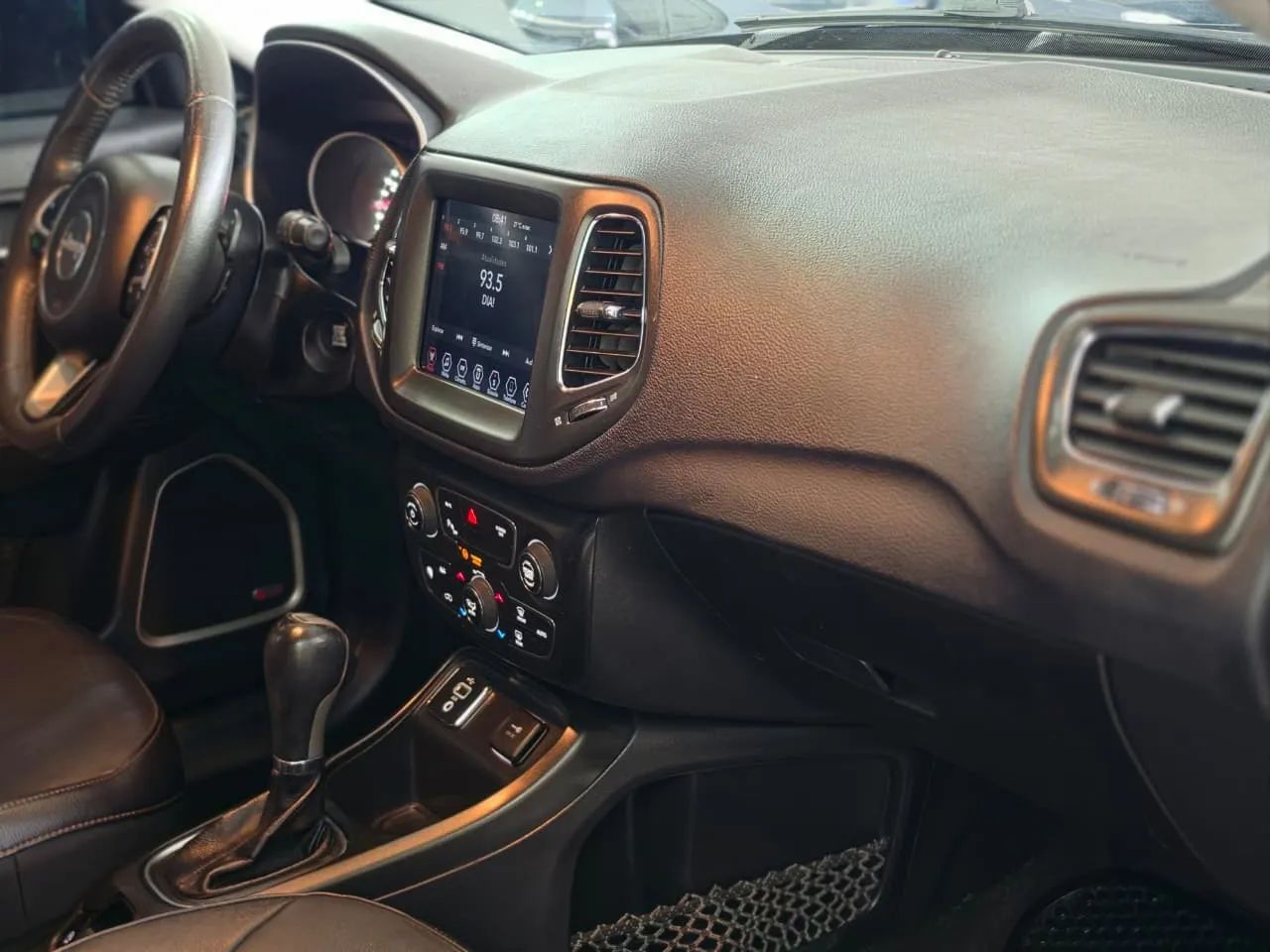 Jeep Compass Longitude 2.0 4X2 Flex 16V Aut. 2018 - Foto 4