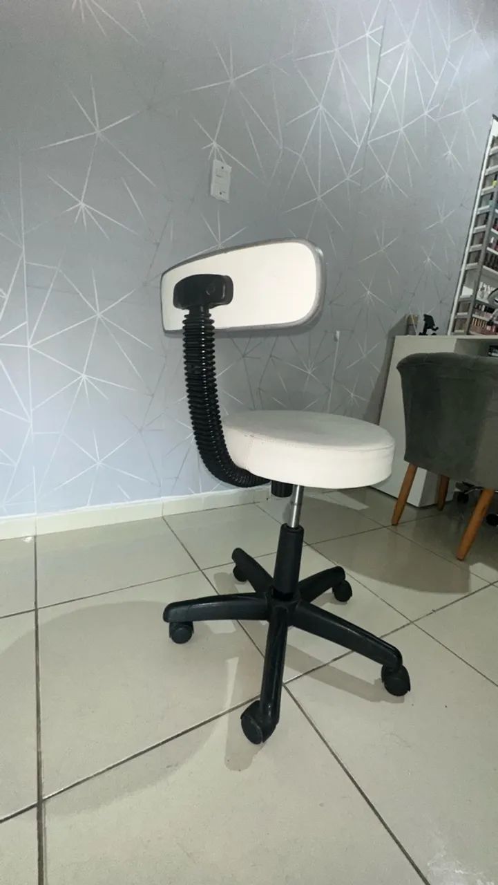 Mocho giratório para estética - Foto 2