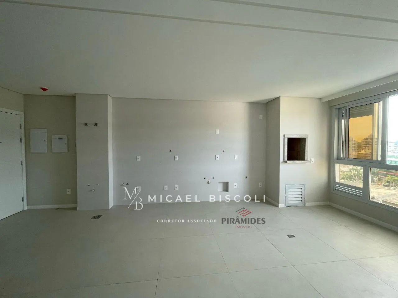 Apartamento Duplex com 107m2 | 3 dorm | 2 vagas - Trindade - Foto 2