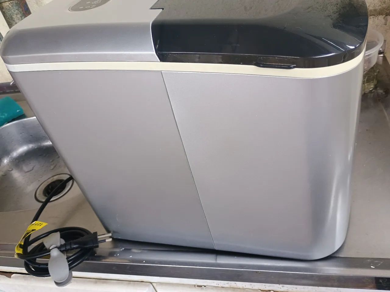 Máquina de fazer gelo R$ 350,00 - Foto 4