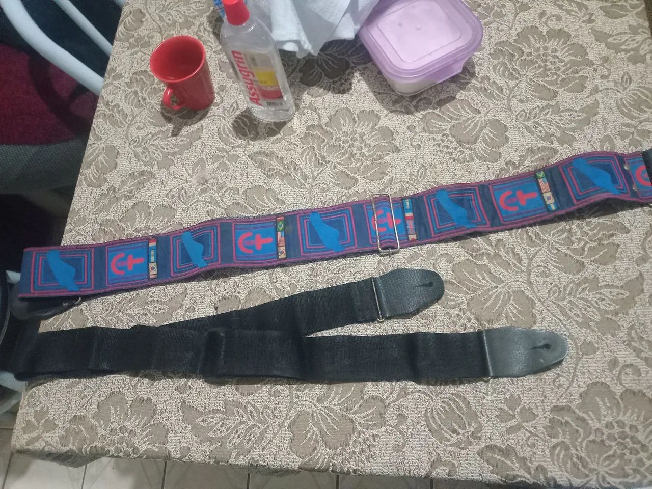 Correias violão, baixo e guitarra