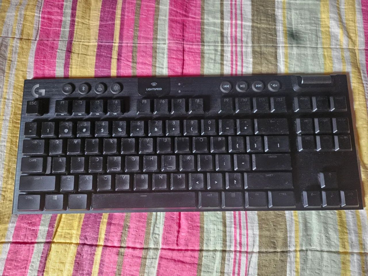 Teclado Logitech G915 TKl