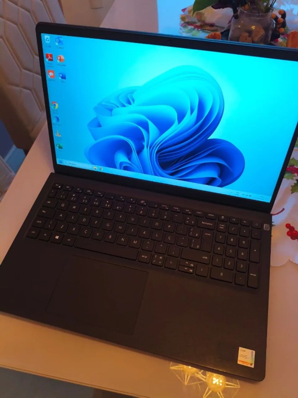 Notebook Dell i3, 8gb memória ram, SSD 240gb ótimo estado