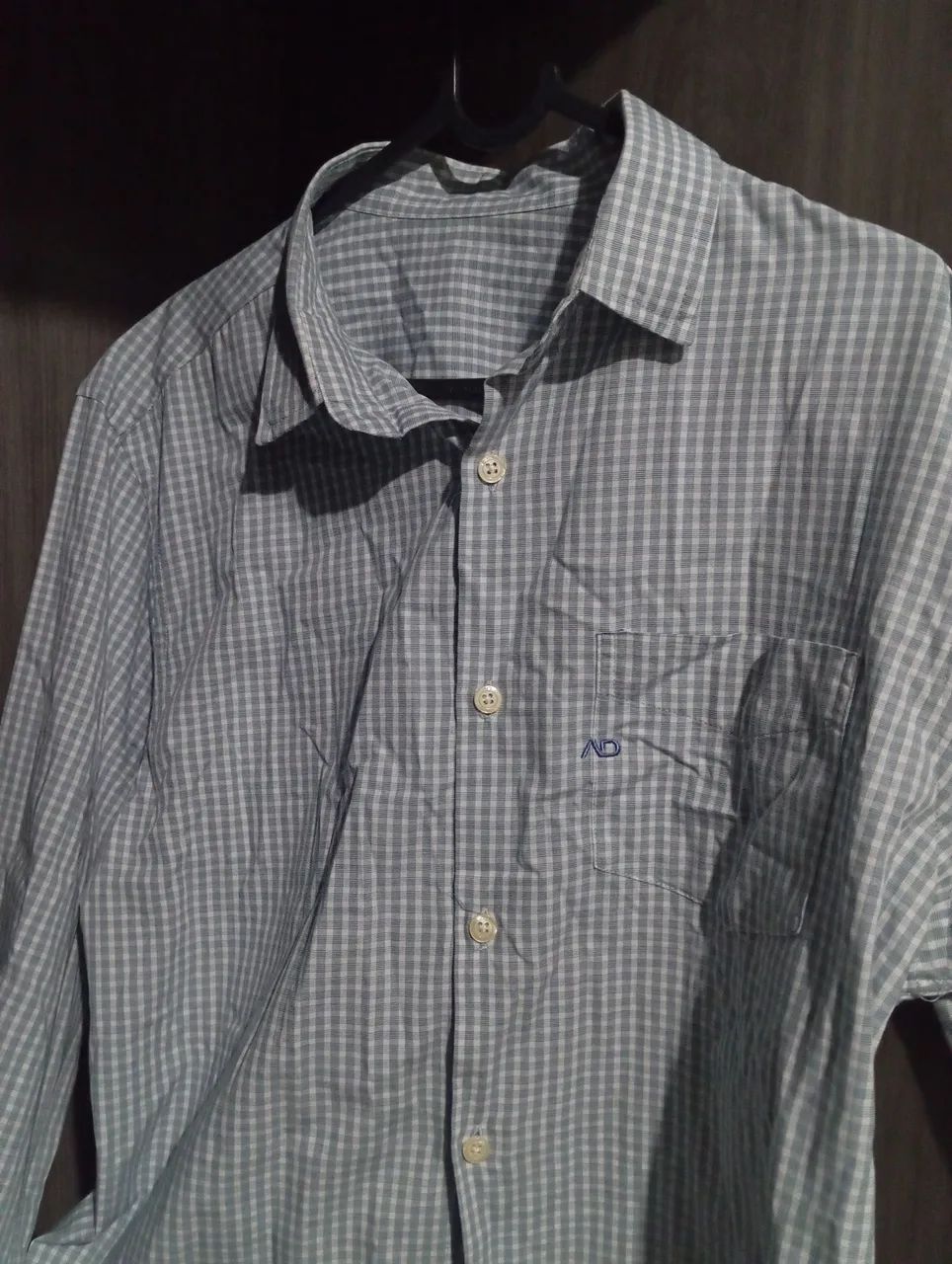 camisa social xadrez ad lifestyle
