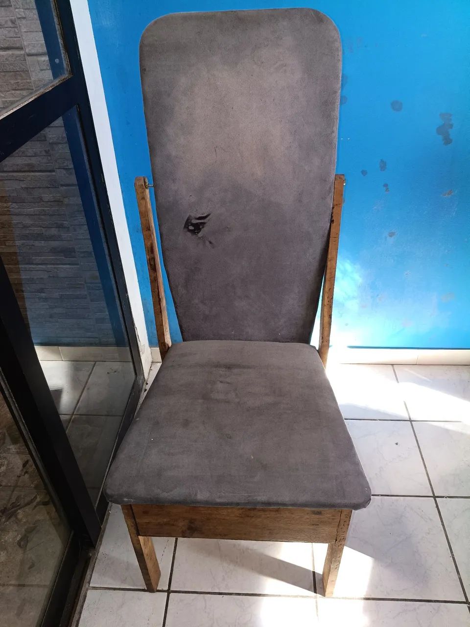 Cadeira passadeira de roupa 