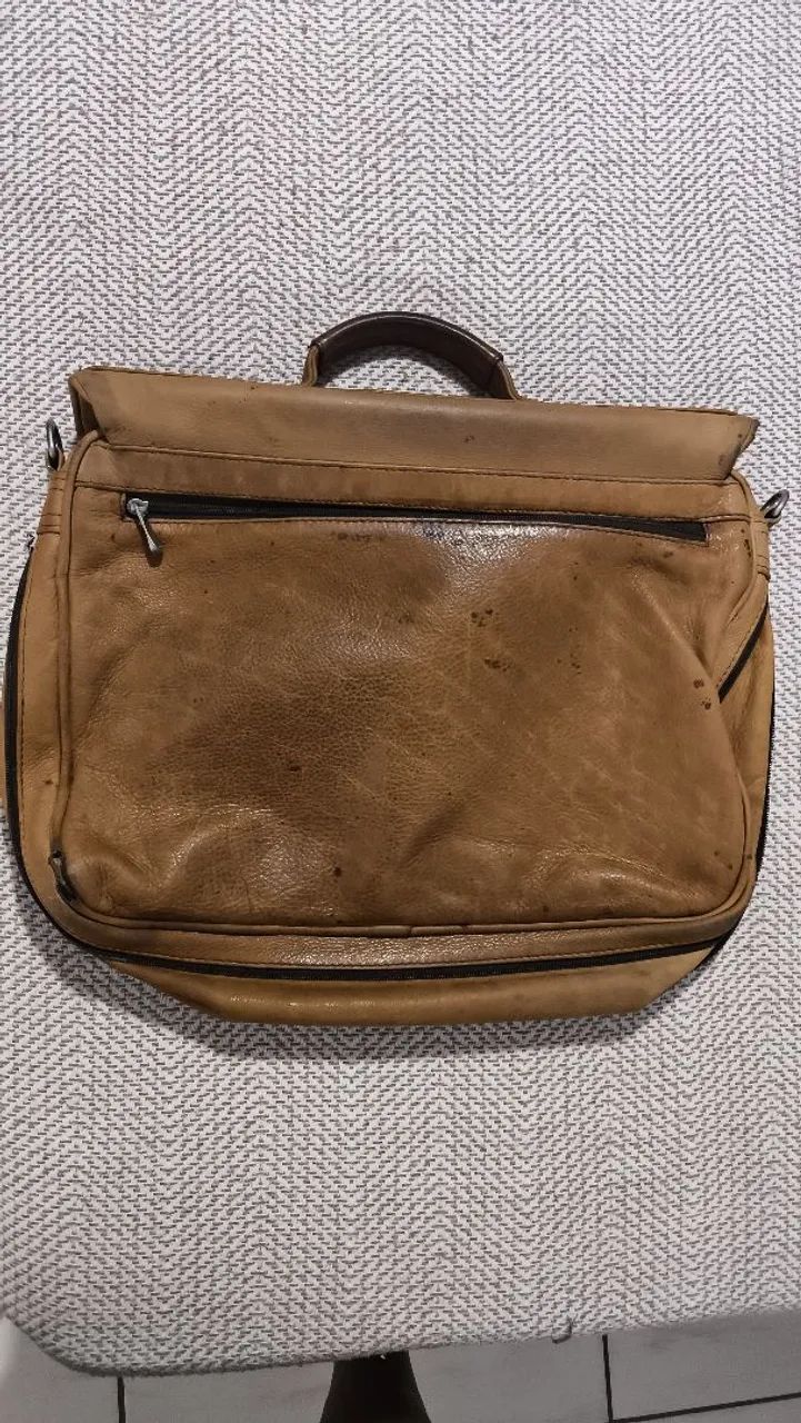 Bolsa tira colo Zelio ( Couro) 35cm x 42 cm - Foto 3