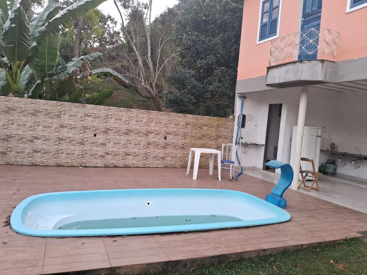 Vendo linda chácara pronta.