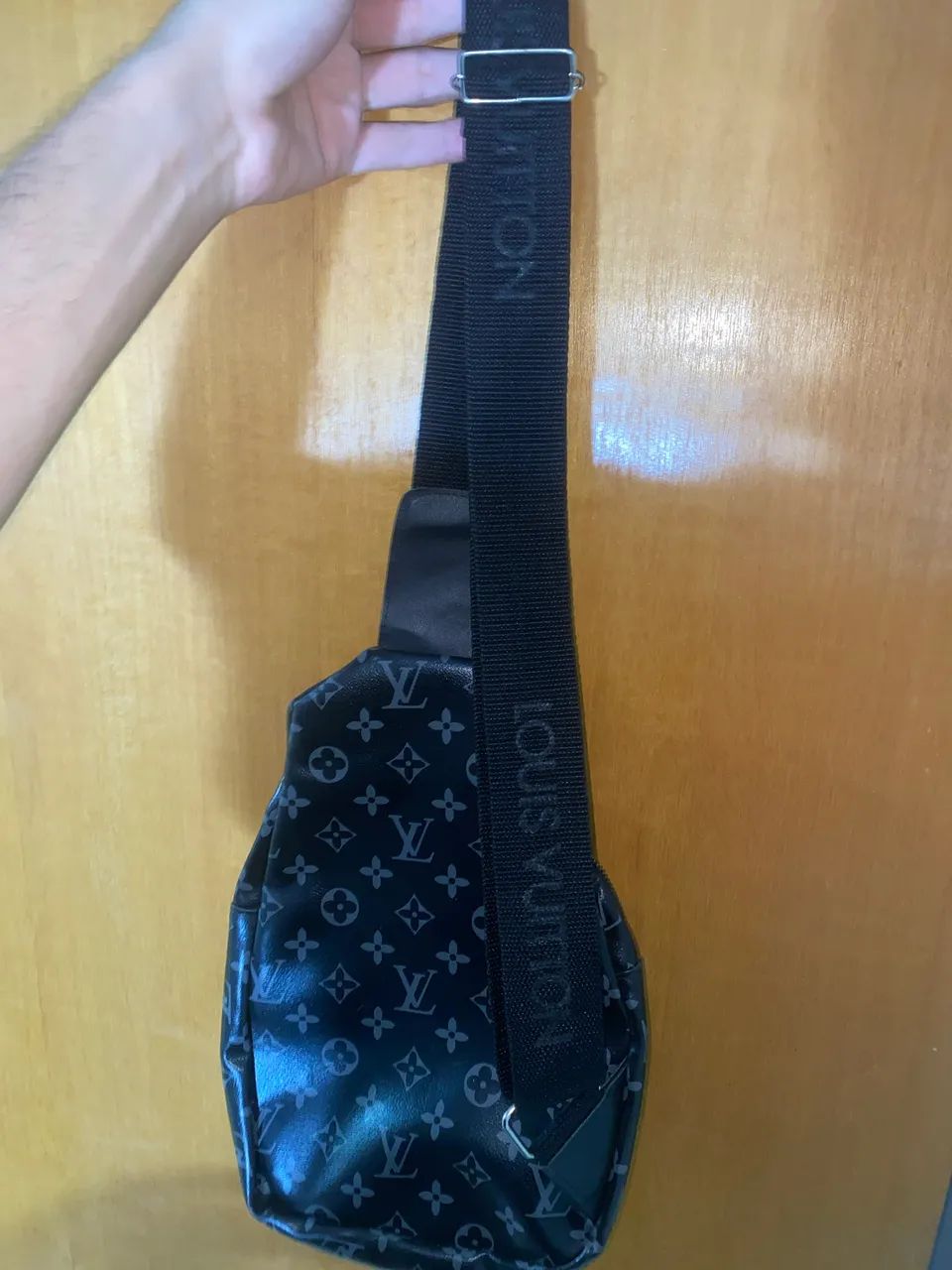Bolsa de ombro LV - Foto 2