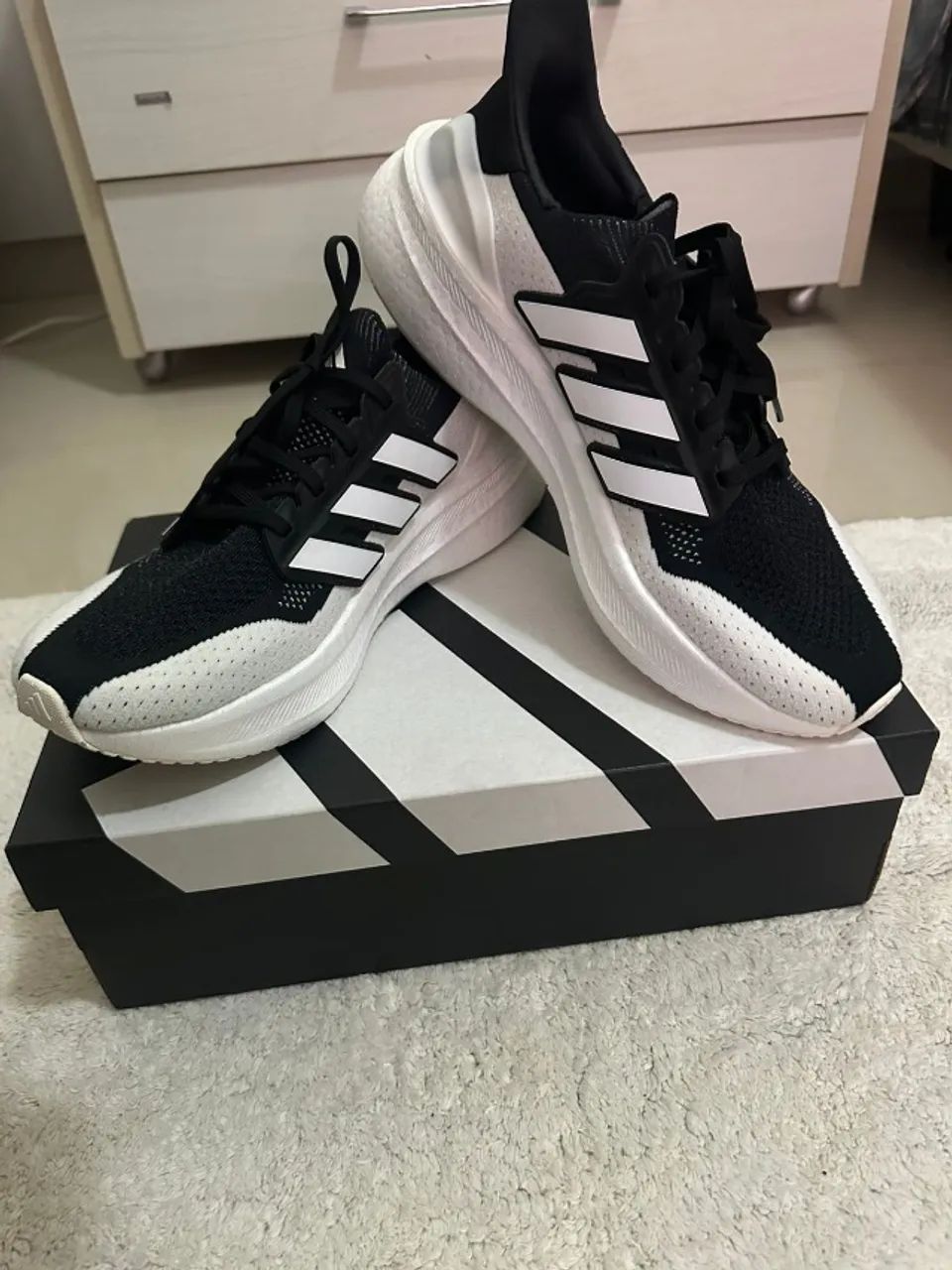 Adidas Ultra Boost 5 - Foto 4