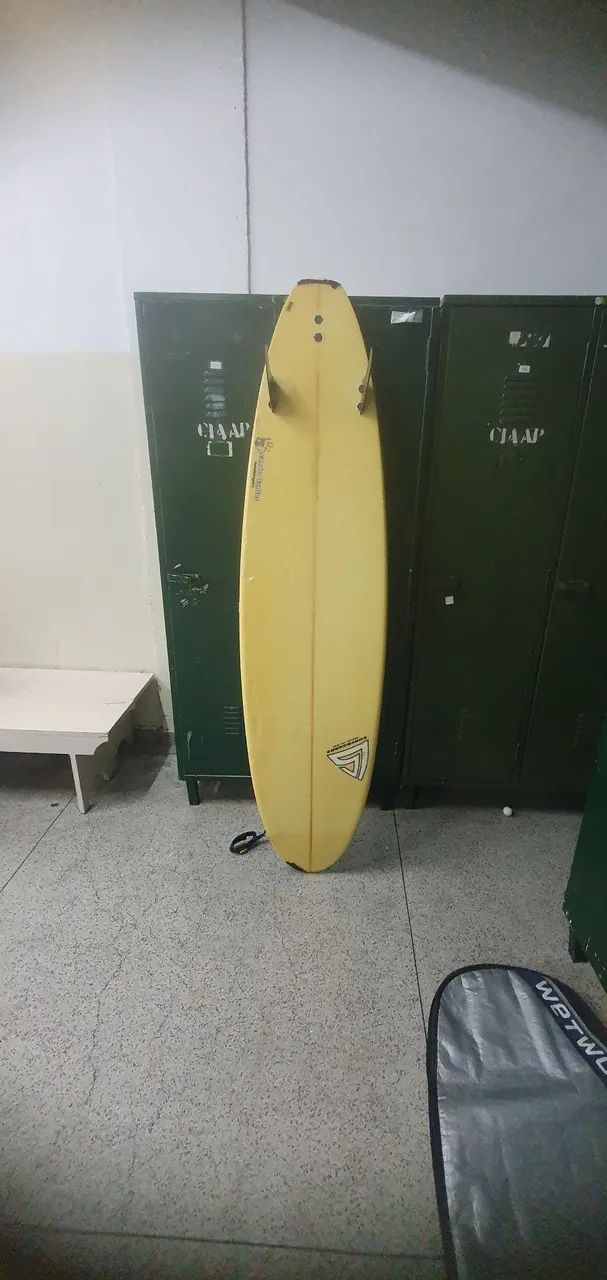 Prancha de surf e com capa  (usada) - Foto 2