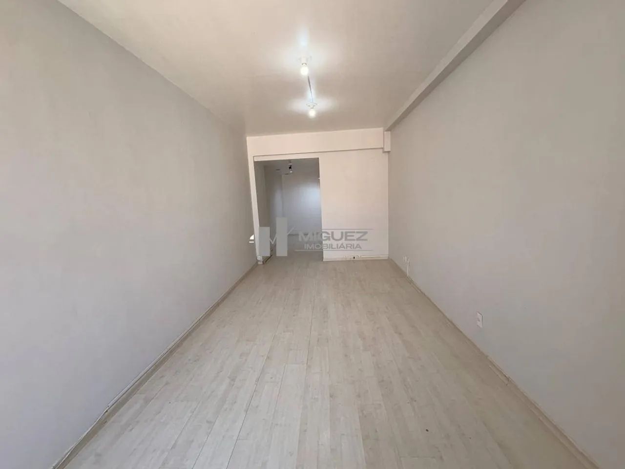 Sala Comercial com 30M² para Alugar na Rua Mariz e Barros com Vaga de Garagem e Porteiro 2 - Foto 5