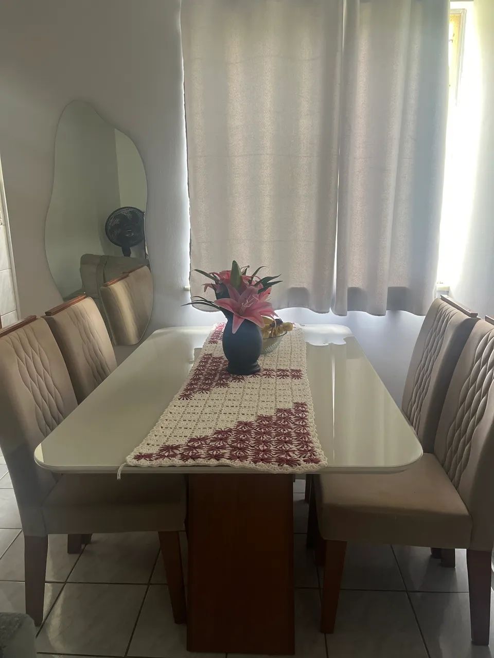 MESA DE JANTAR 4 CADEIRAS