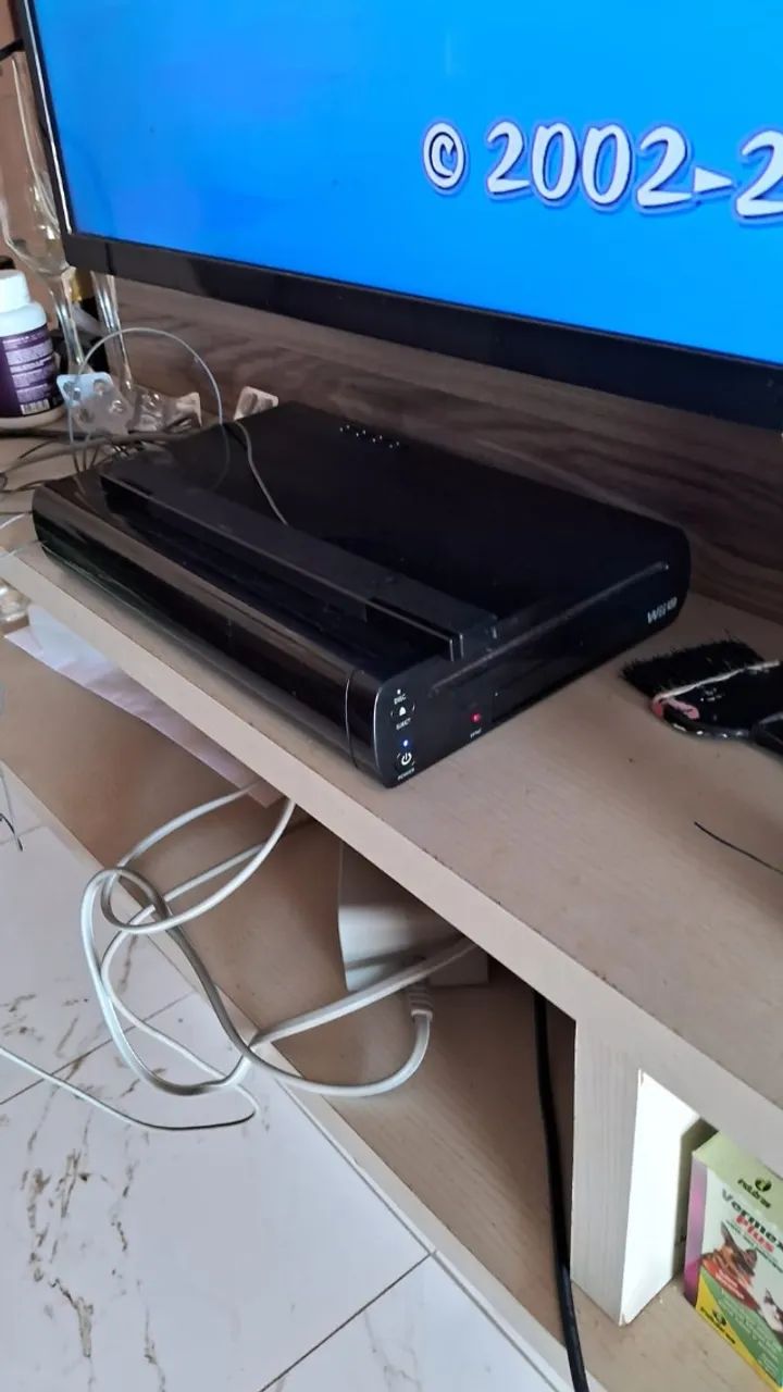 Nintendo Wii U com jogos e 2 Pro Controllers - Foto 4