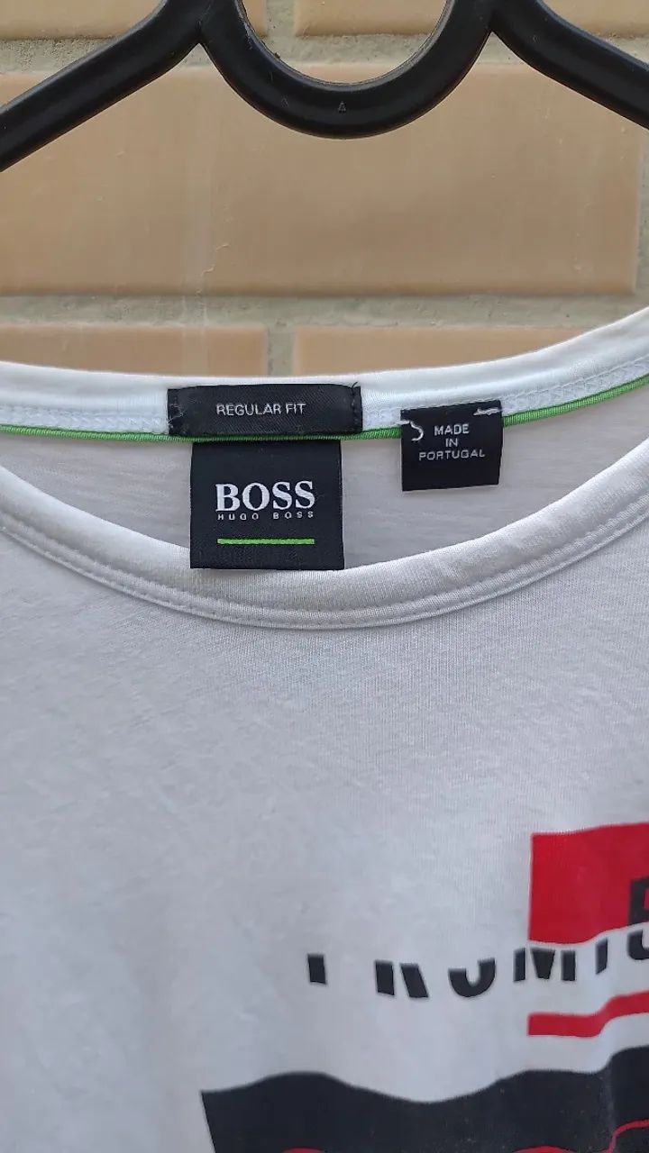Camisa hugo boss branca e vermelha - Foto 2