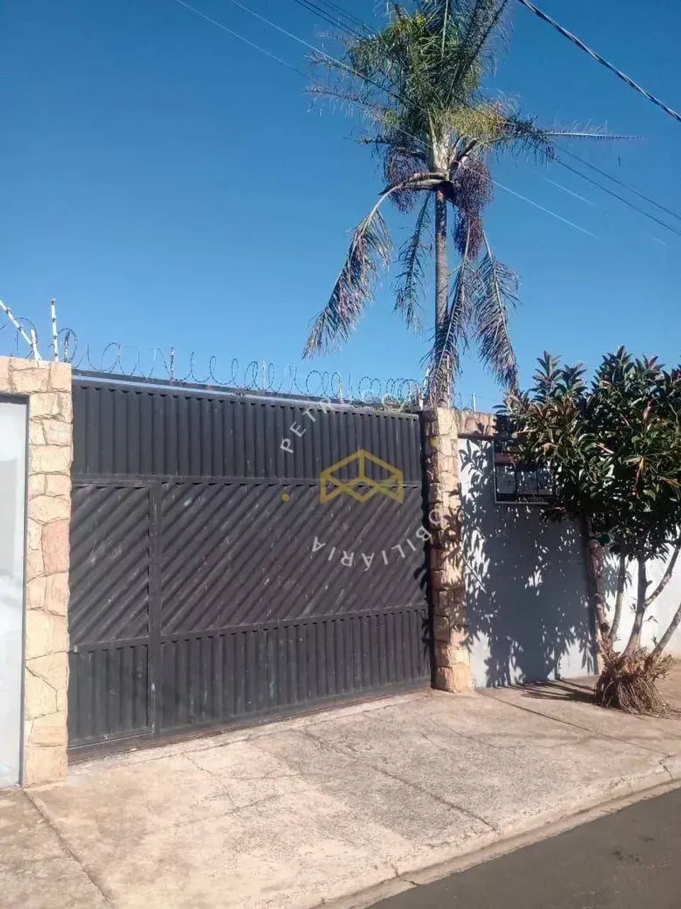 LINDA CASA À VENDA EM HORTOLÂNDIA/SP ESPAÇO AMPLO E VERSÁTIL. - Foto 2