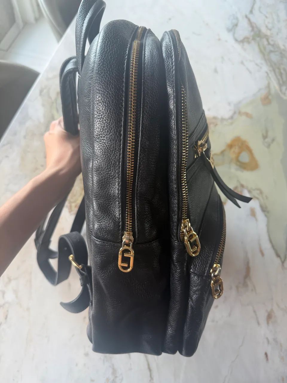 Mochila 100% couro LUZ DA LUA - Foto 3