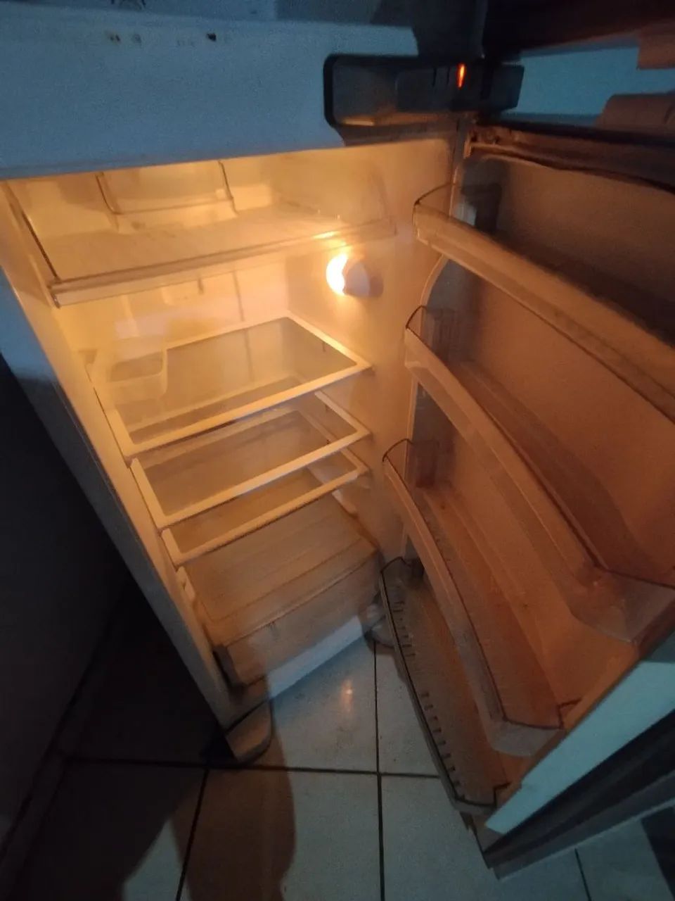 Vendo geladeira  - Foto 4