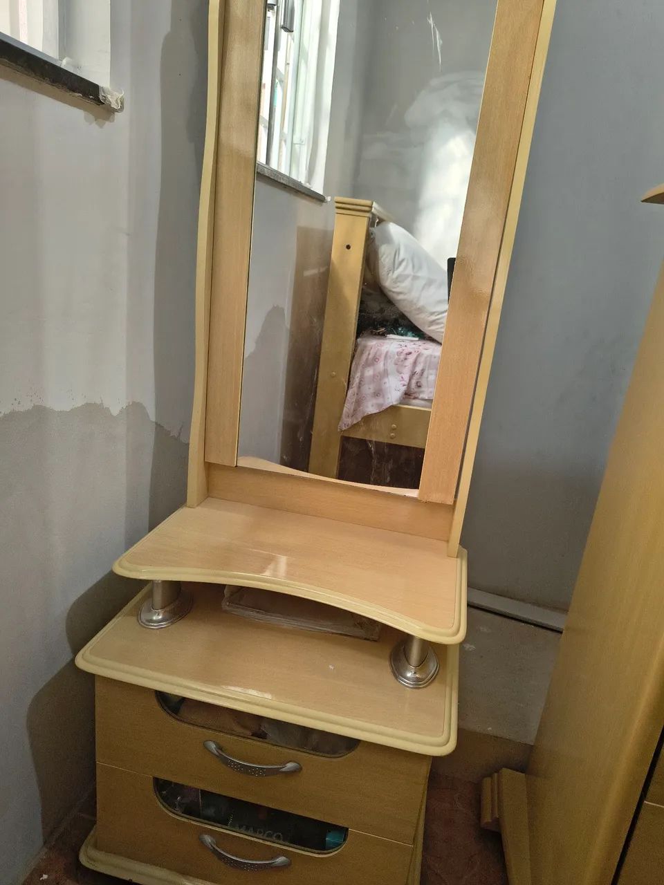Vendo 2 comodas para quarto 