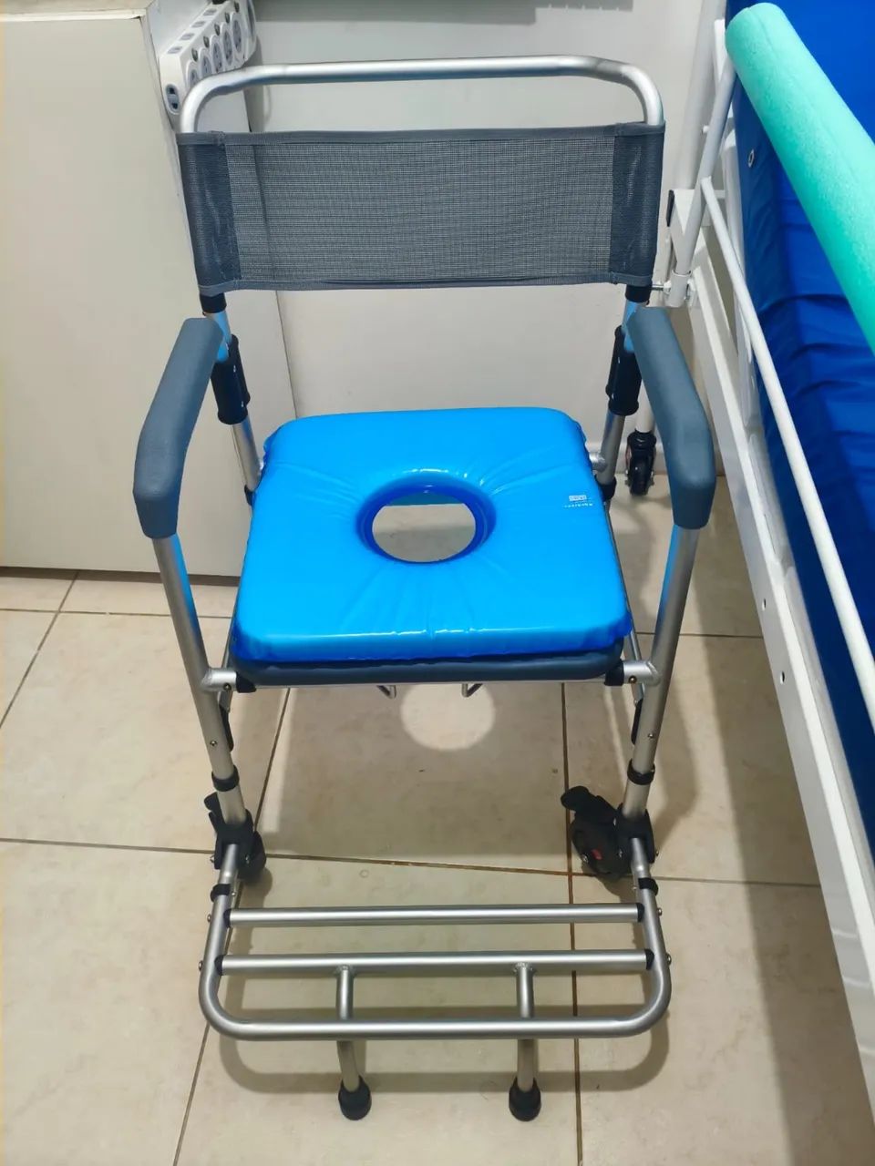 Cadeira de Banho - Foto 2