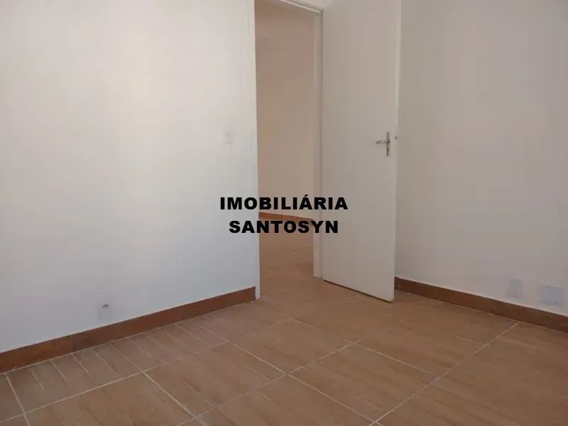 casa linear com sala,  2 quartos, quintal,  Ramos - Rio de Janeiro - RJ - Foto 4