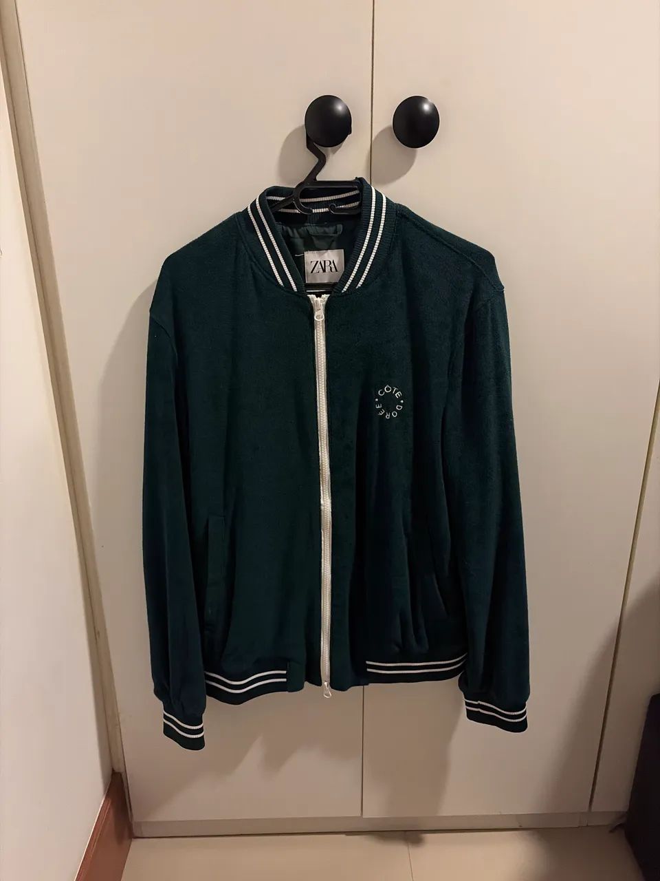 Jaqueta Zara estilo college 