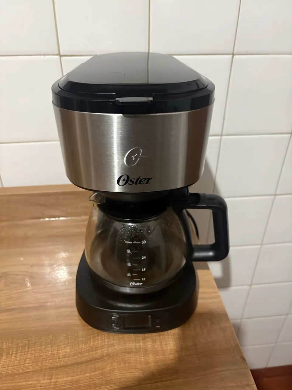Cafeteria oster com time de preparo automático 