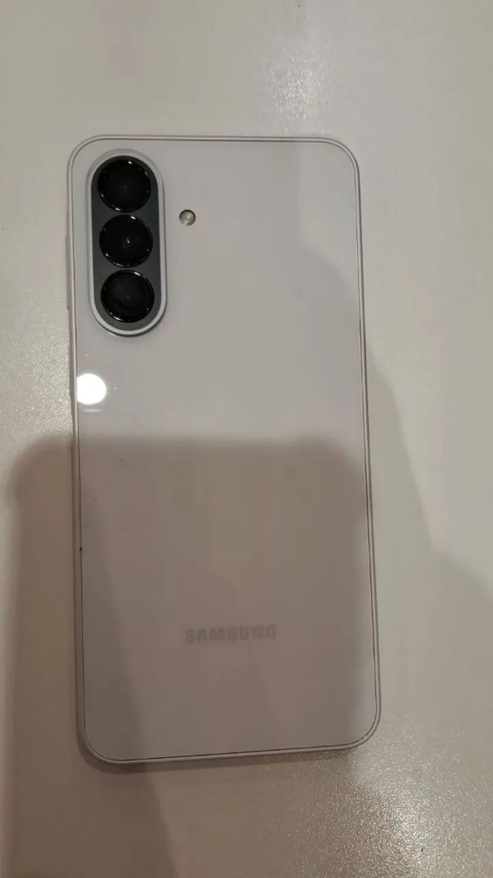 Celular Samsung galaxy a37 5G - Foto 3