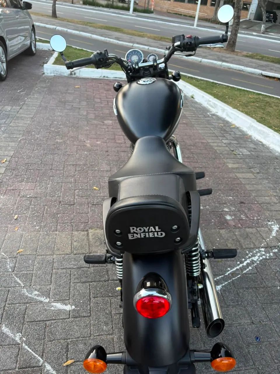 Meteor 350 Stellar Black - Foto 4