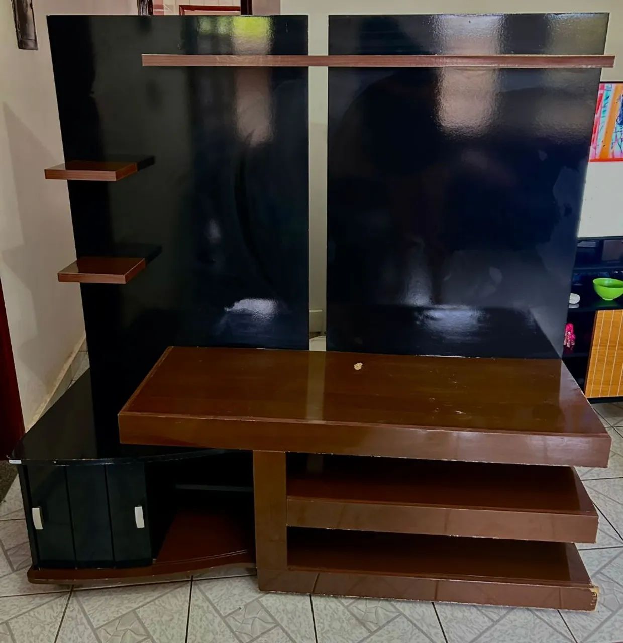 Hack TV Preto e Marrom 