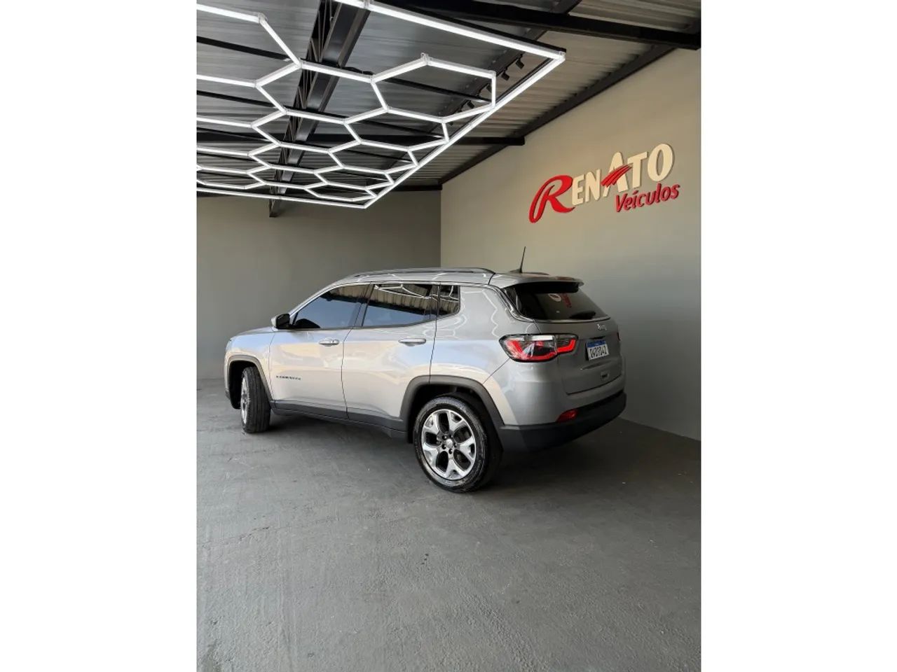 Jeep Compass Longitude 2.0 4X2 Flex 16V Aut. 2020 - Foto 2
