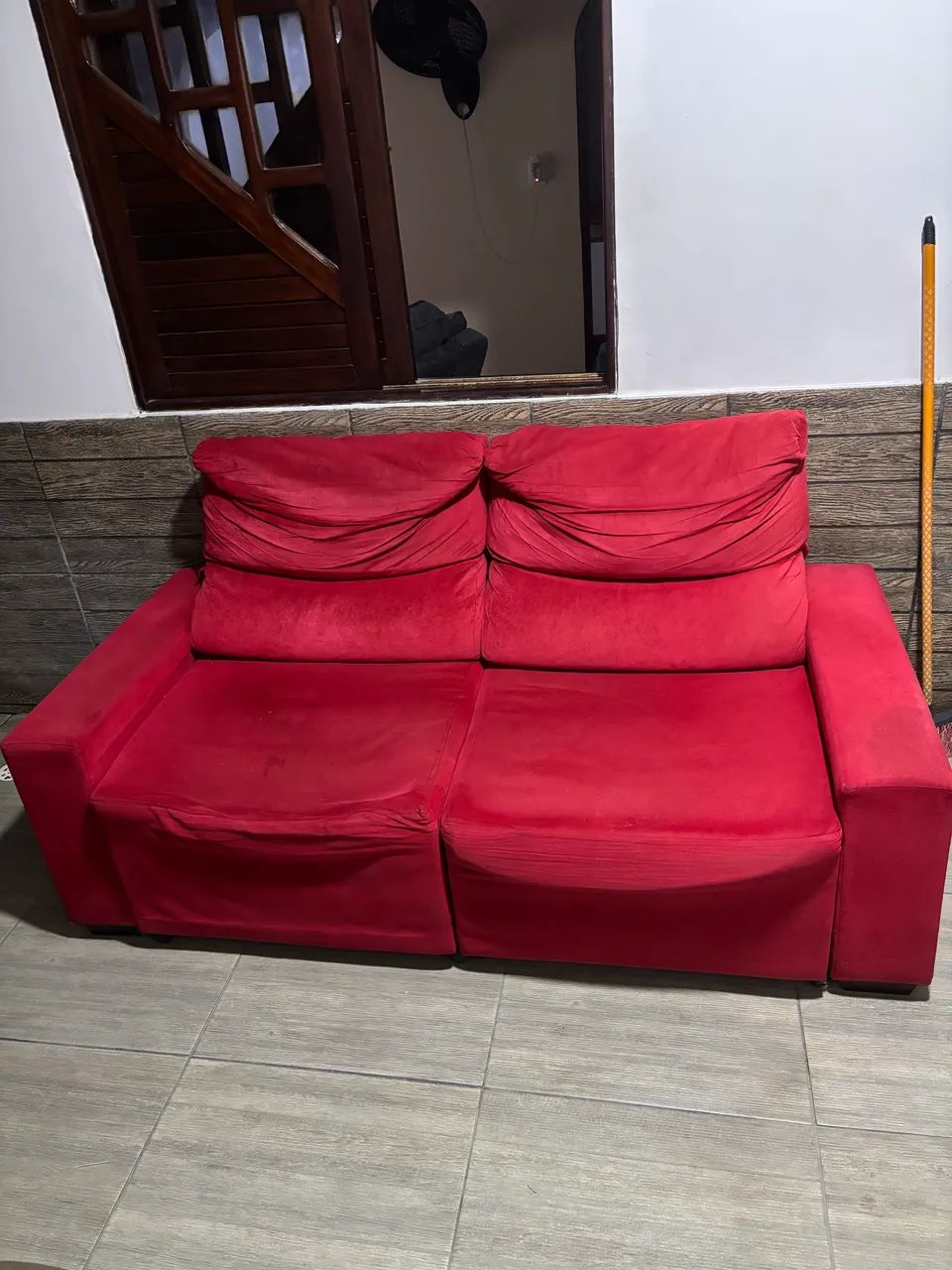 VENDO CADEIRA DO PAPAI+SOFÁ 2 LUGARES - Foto 3
