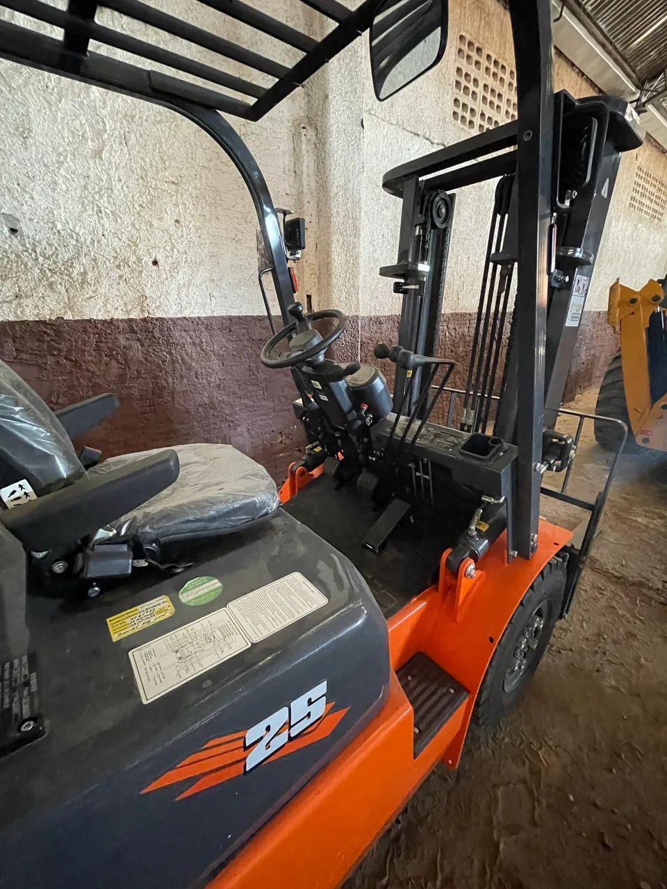 Empilhadeira 2,5Tons  - Zero!  - Foto 4