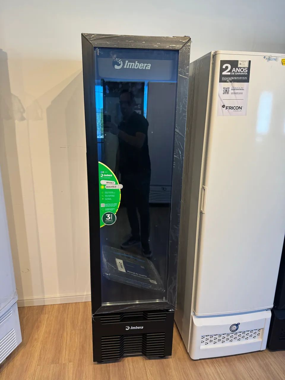 VISACOOLER RESFRIADOS SLIM 230 LITROS FULL BLACK