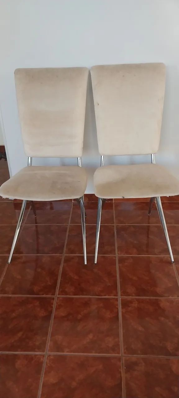 Joga de cadeiras com base cromada em X PARA REFORMA