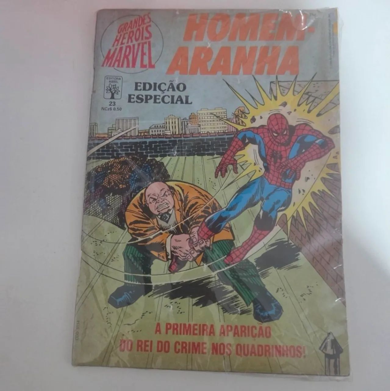 HQ homem aranha "A primeira aparição do rei do crime nos quadrinhos!" editora Abril