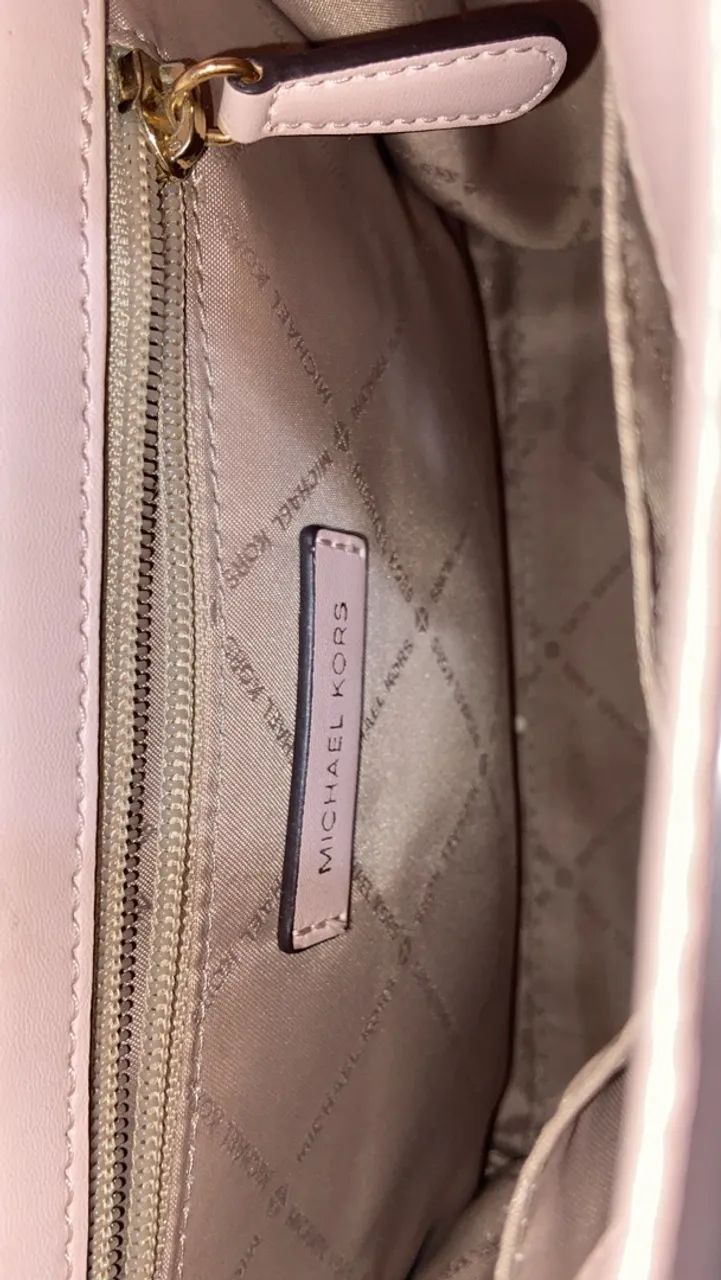 Bolsa Michael Kors Carmen Medium Flap Satchel - Foto 5