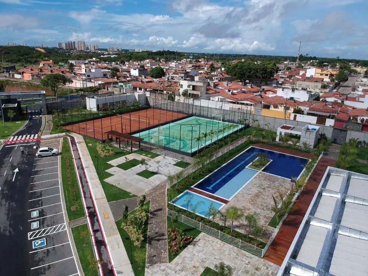Lote com 300 m², no condomínio Sunset Boulevard - Foto 4