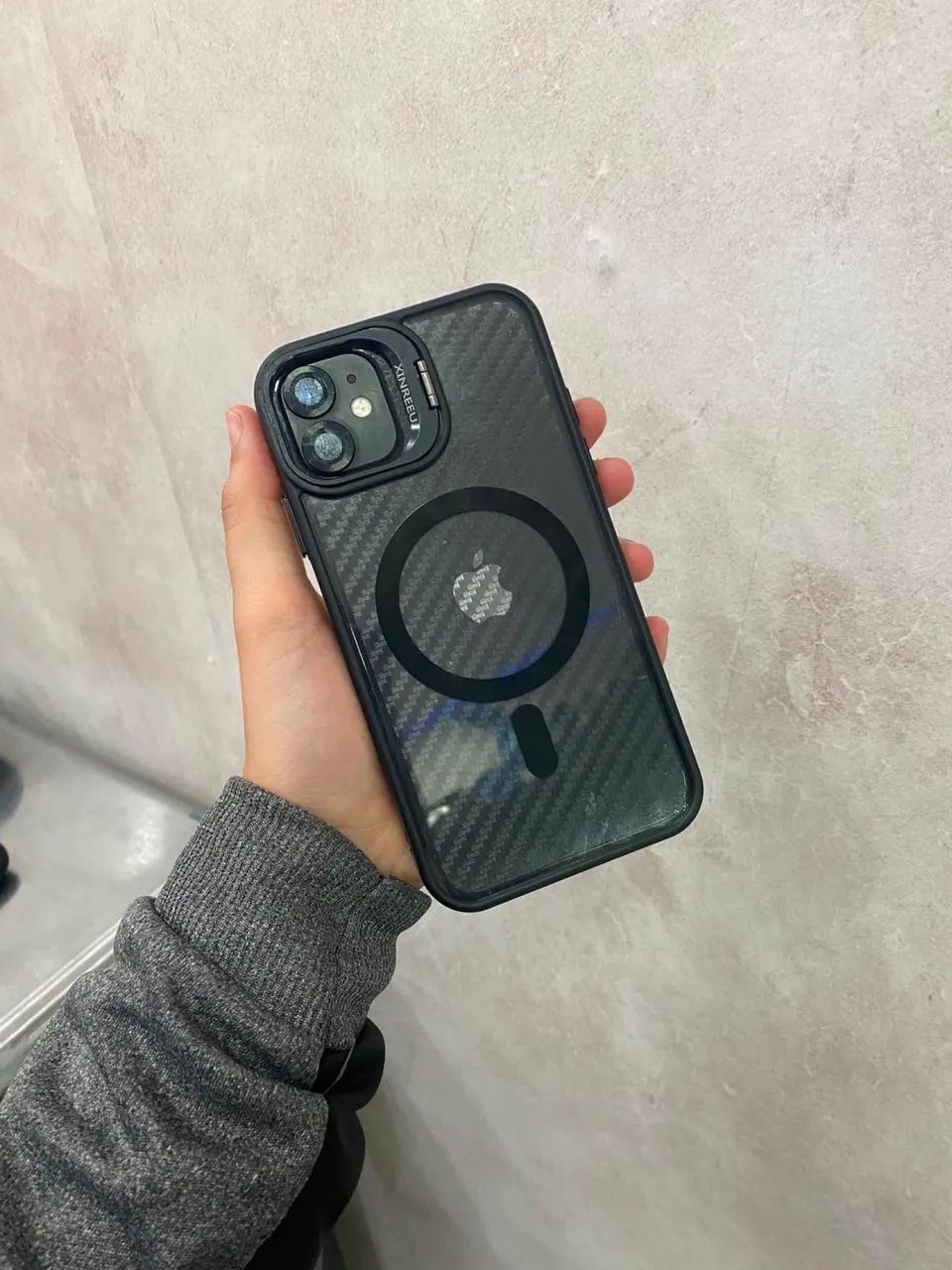 iPhone 11 64GB - Ótimo estado + 2 capas e películas - Foto 2
