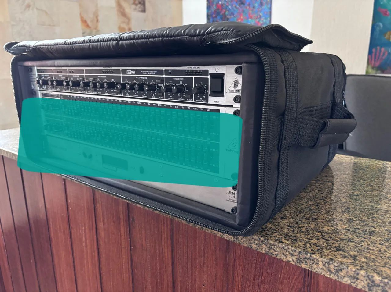 Processador e pré-amp de microfone/voz Behringer Ultravoice Digital VX 2496