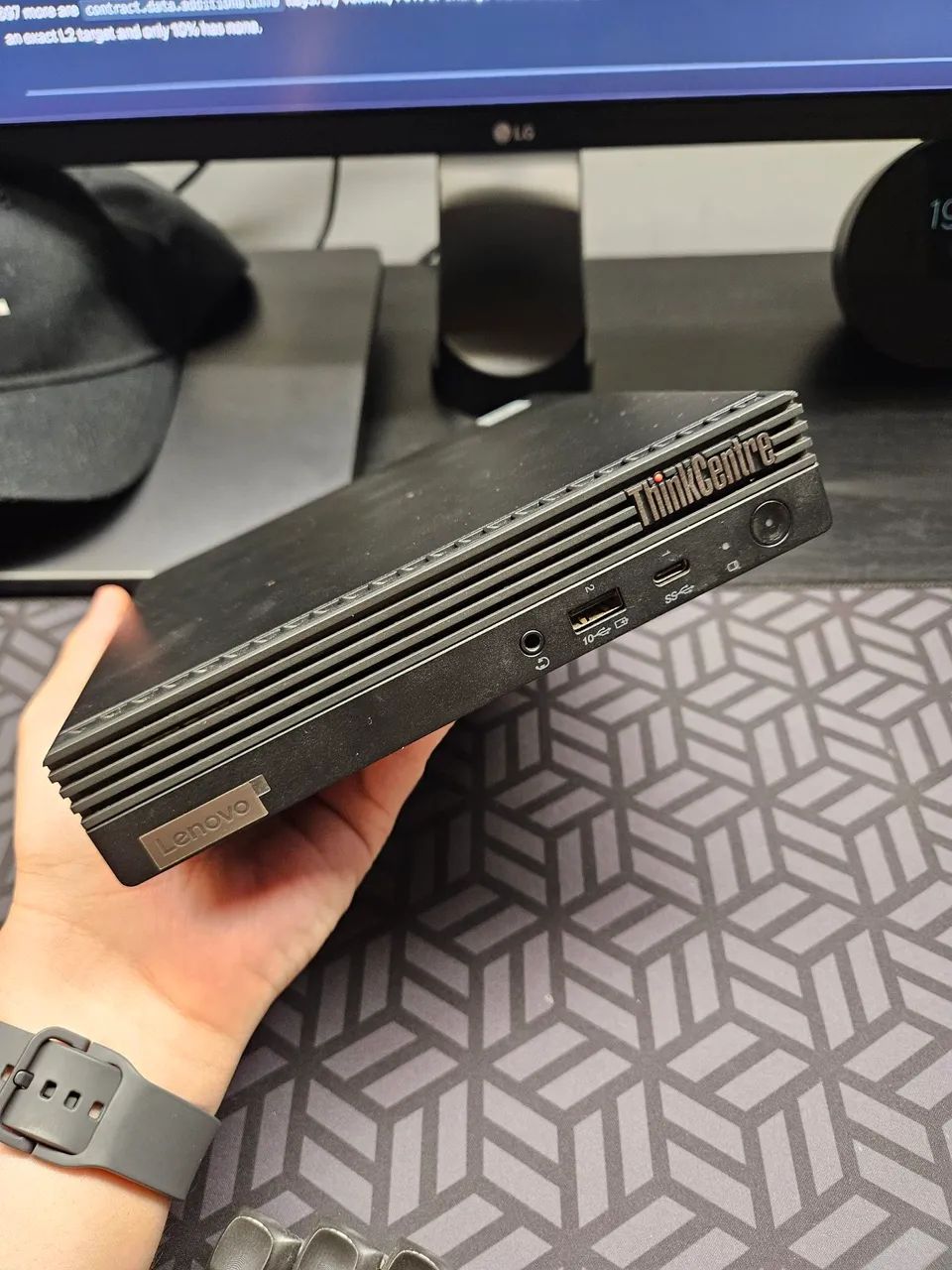 Lenovo Thinkcentre m70q