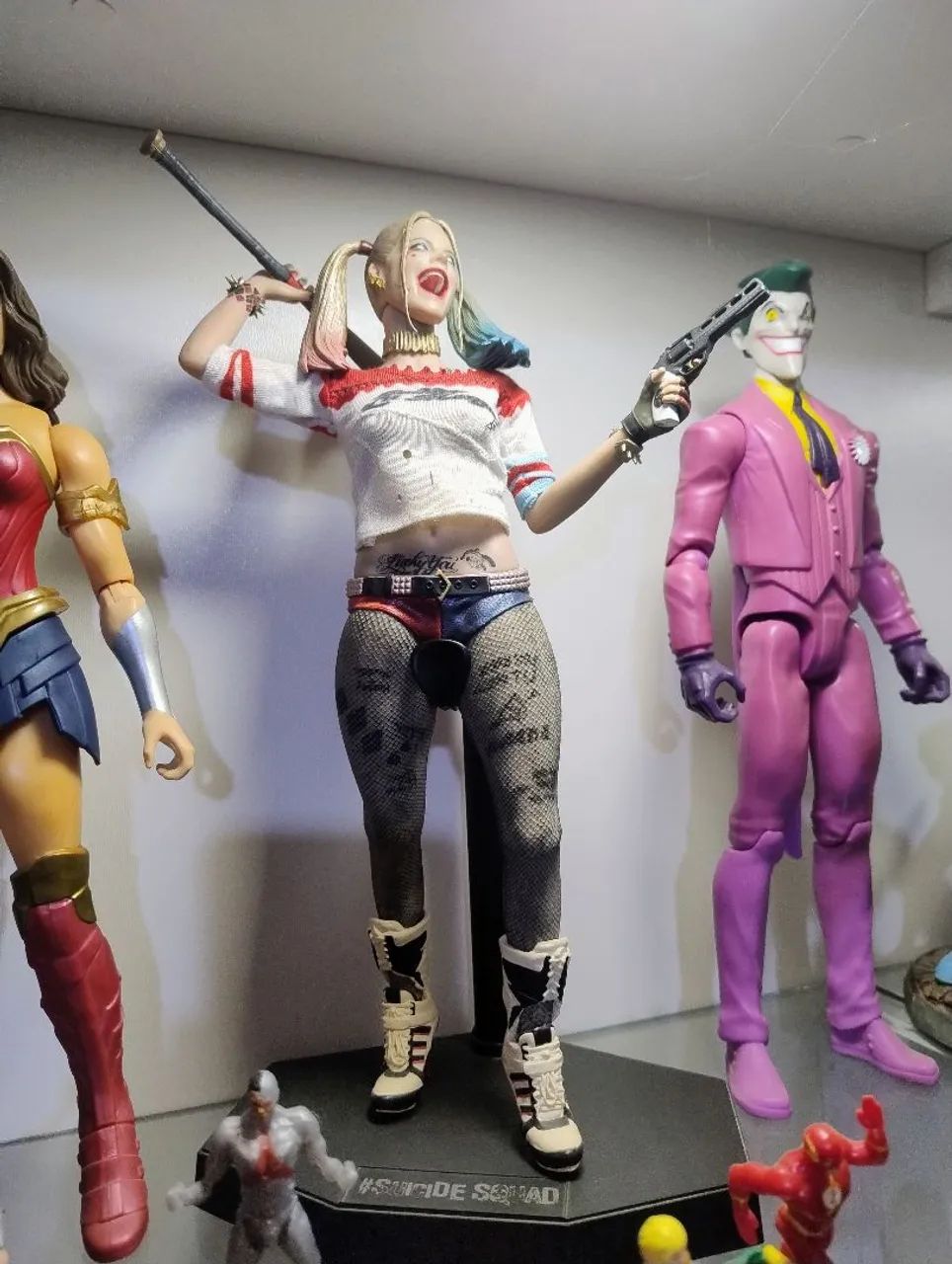 Action Figures 