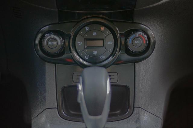 Ford Fiesta 1.0 ecoboost Titanium Plus Powershift 2017 completo - Foto 17