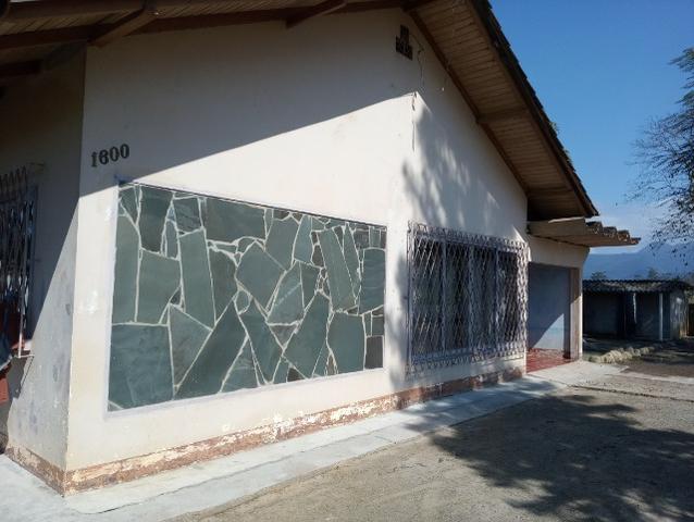 Alugo propriedade rural em pirabeiraba