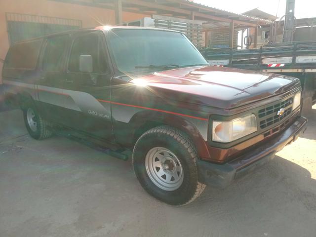 D20 Diesel 9 lugares ano 91 - Foto 2