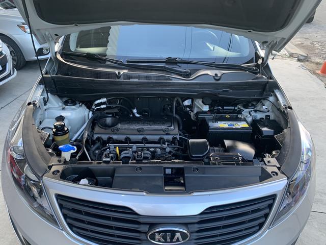 Kia Sportage LX 2.0 manual 2011 - Foto 8