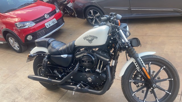 HARLEY YRON 883 EXTREMAMENTE NOVA