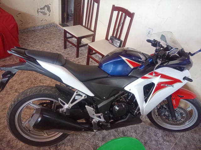 HONDA CBR 250R