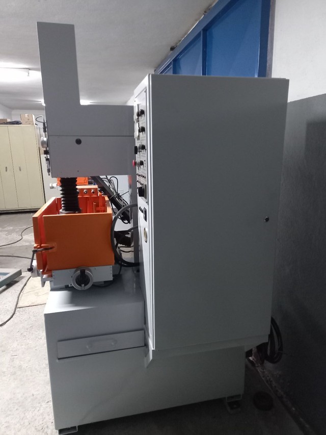 ELETROEROSÃO  ENGEMAQ/ EDM-200  MX - Foto 3