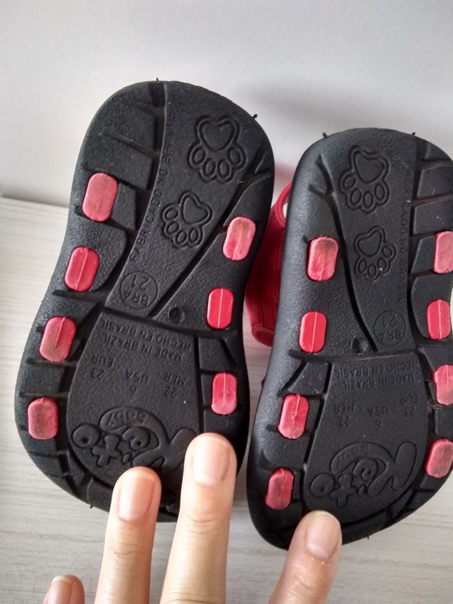 Vendo essa sandália infantil tamanho 21 - Artigos infantis - Samambaia Sul  (Samambaia), Brasília 1009526318 | OLX